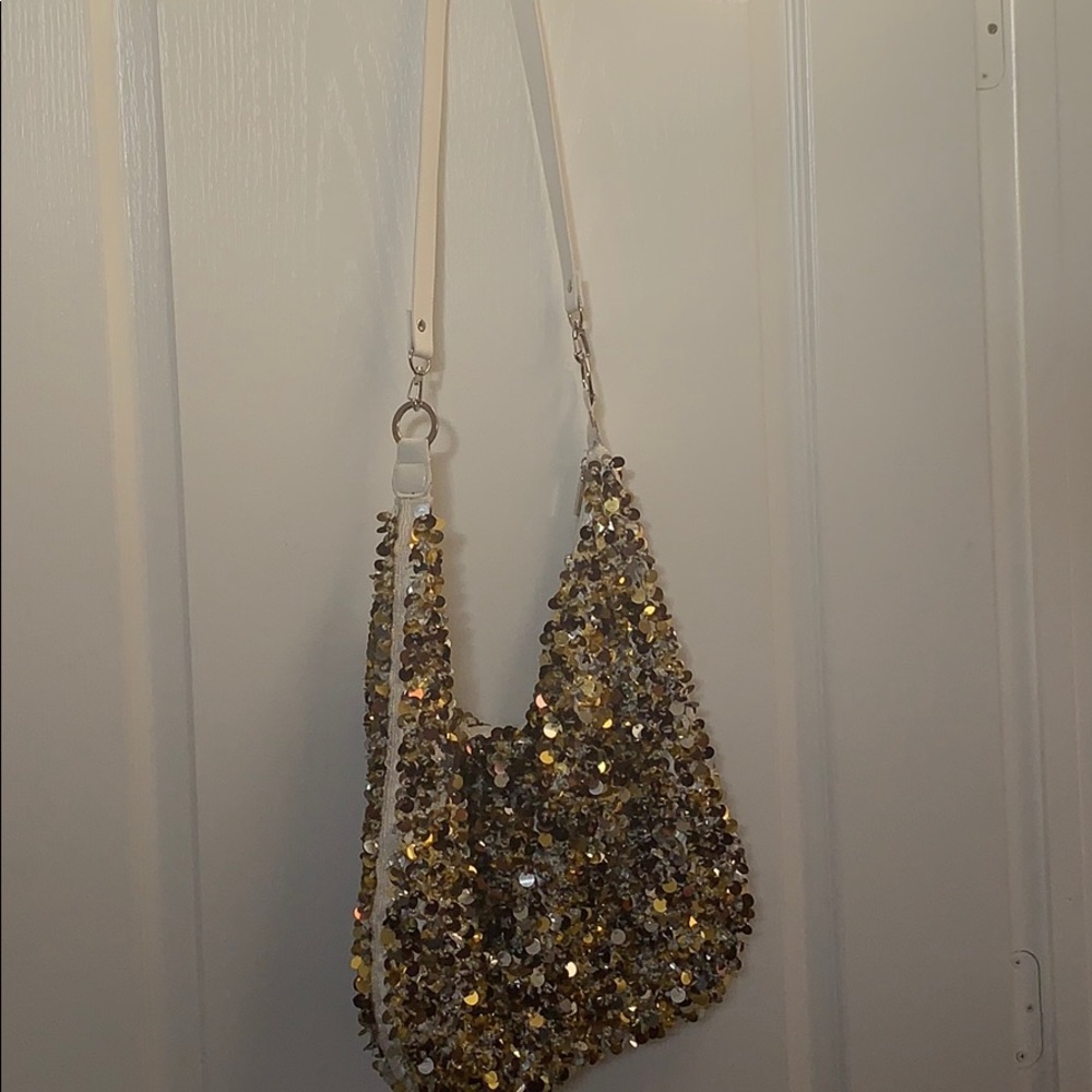 Purse sequins